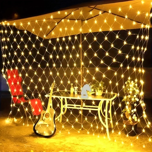 144 de LED-uri dispuse sub formă de plasă
