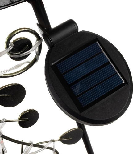 Panou solar rotativ pentru încărcare eficientă