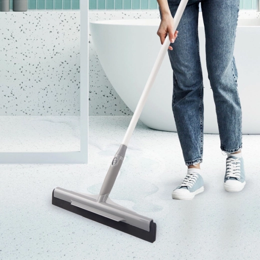 Compatibilă cu coadă universală și telescopică