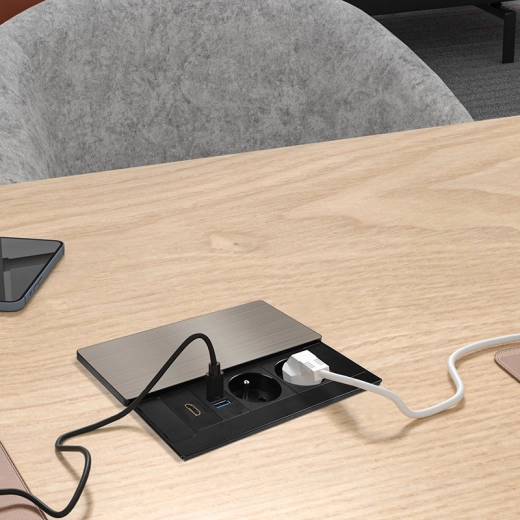 Alimentare și încărcare rapidă USB