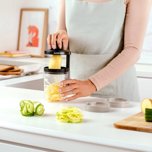 Lucru curat datorită recipientului colector de 550 ml