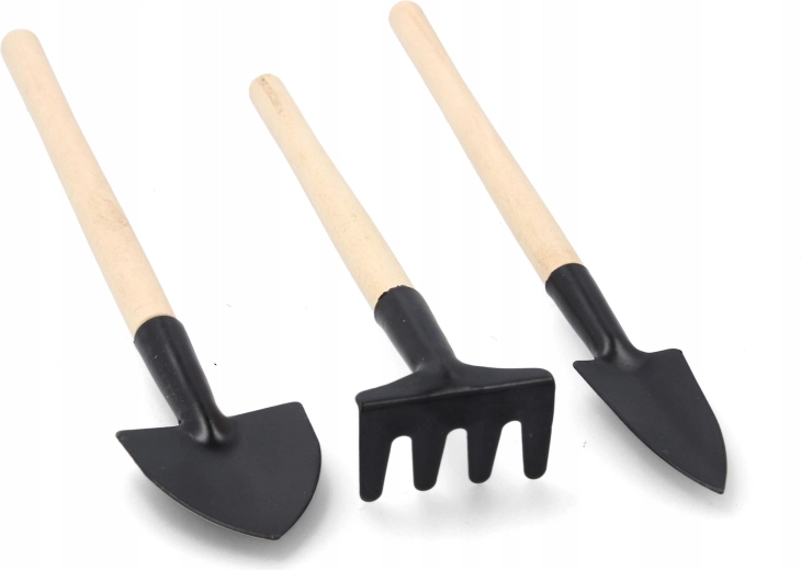 Capete metalice rezistente, mânere din lemn confortabile