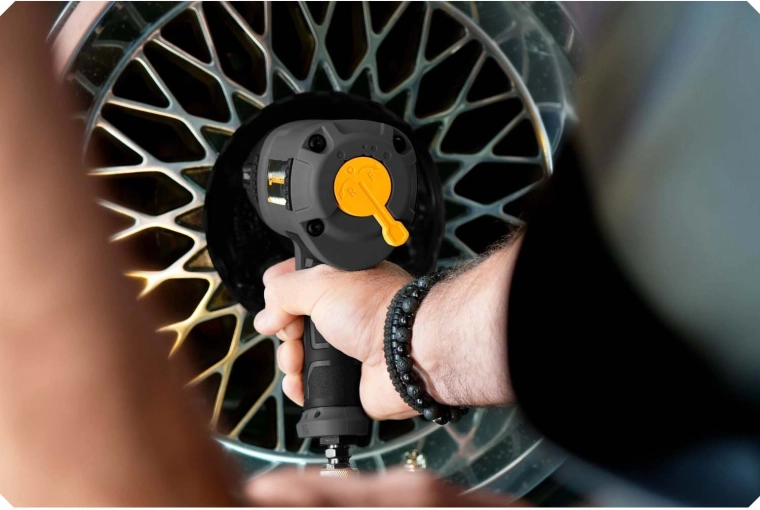 Forță maximă 1560 Nm datorită Twin Hammer