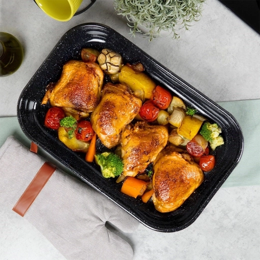 Volum mare de 6 litri pentru porții familiale