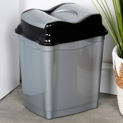 Plastic rezistent și ușor