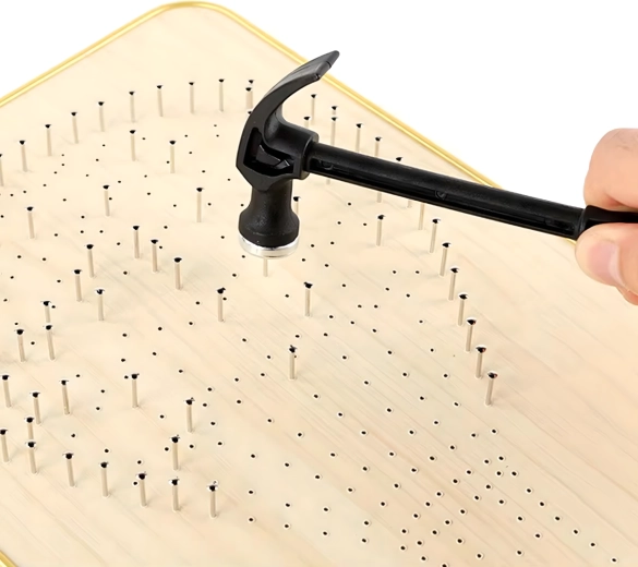 Puncte pre-găurite și bătut ușor al cuielor