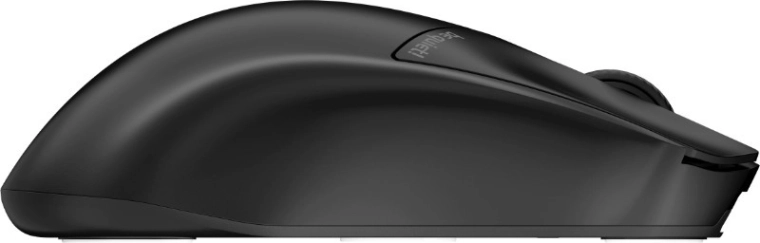 Carcasă superușoară de 55 g și ergonomie simetrică
