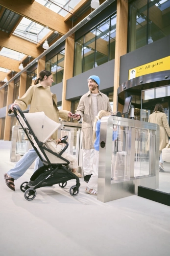 Ușor și manevrabil pentru oraș și aeroport