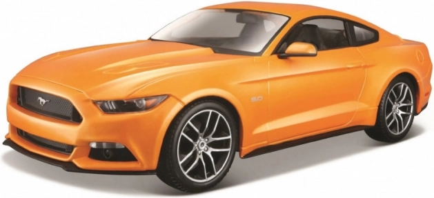 Model de colecție Ford Mustang GT 2015 în culoare portocalie 1:24