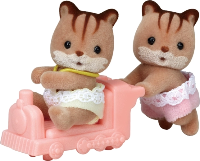 Sylvanian Families gemeni veverițe alune (hazel) cu trenuleț