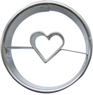 Formă de decupat pentru prăjituri rotundă cu inimioară