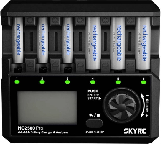 Încărcător inteligent AA/AAA SkyRC cu regenerare și USB QC 3.0