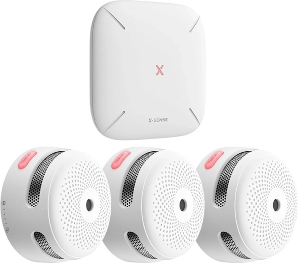 Set de detectoare inteligente de fum X-Sense FS31 (3× XS01-M + stație de bază SBS50)