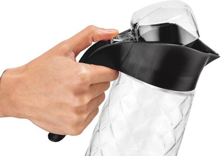 Carafă din sticlă cu capac Qlux 1,6 l