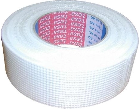 Bandă adezivă de reparație din fibră de sticlă pentru gips-carton 48 mm × 45 m Tesa albă