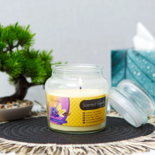 Lumânare parfumată cu aromă de vanilie și violetă, 310 g