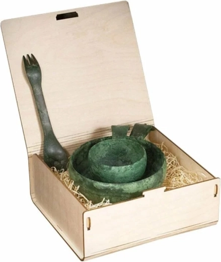 Set cadou KUPILKA Premium S – bol verde 550 ml, cană 210 ml și spork 205 mm