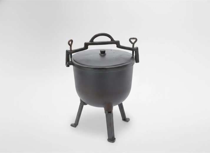 ceaun vânătoresc din fontă 11 l cu capac și picioare