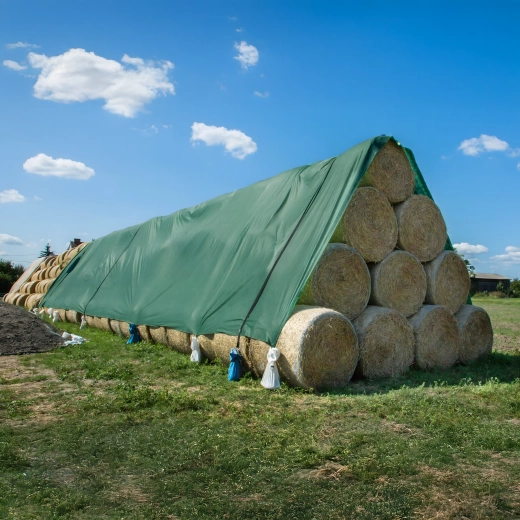 Agroțesătură de protecție (material nețesut) pentru acoperirea stivelor de paie și fân 9,8 × 12,5 m, 140 g/m² - 1 bucată