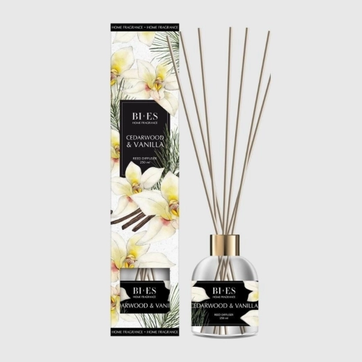 Difuzor de aromă cu miros de lemn de cedru și vanilie 250 ml