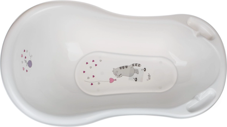 Decor jucăuș cu pisică în alb elegant