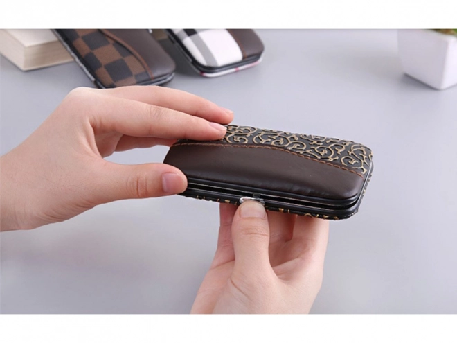Set manichiură și pedichiură în etui cu clești pentru unghii, 7 piese