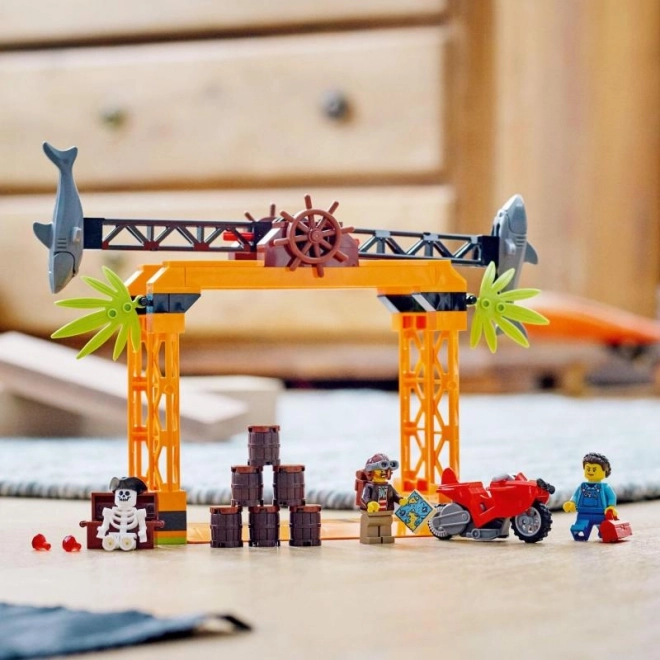 Provocarea cascadoriilor cu rechini LEGO City