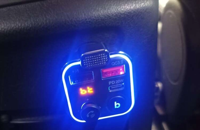 Apeluri handsfree clare cu Bluetooth 5.0