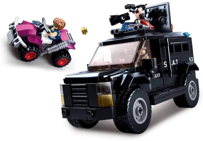 Vehicul SWAT de acțiune plin de detalii