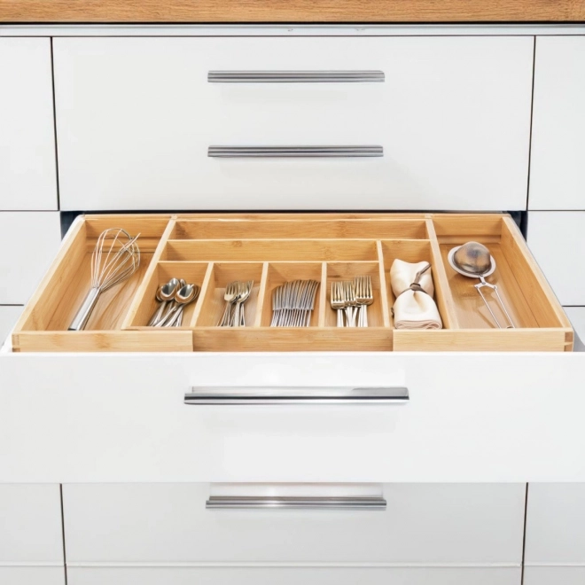 Organizator extensibil din bambus