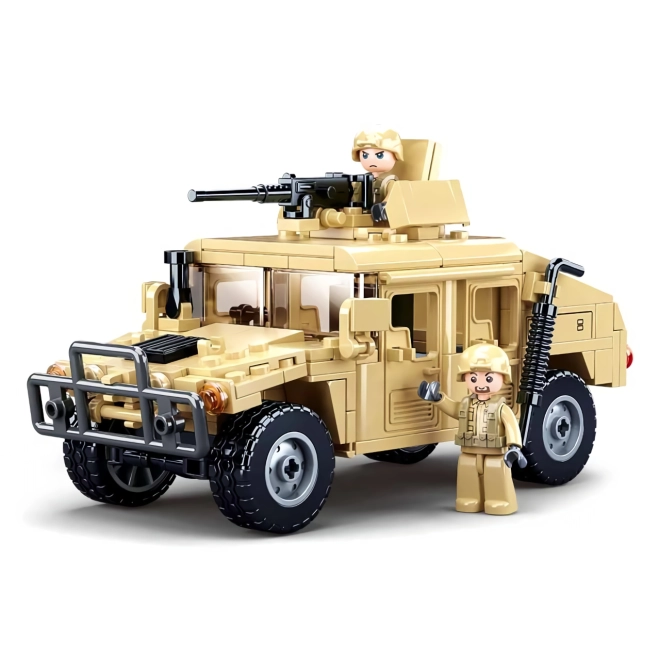 Off-road militar realist cu armament rotativ