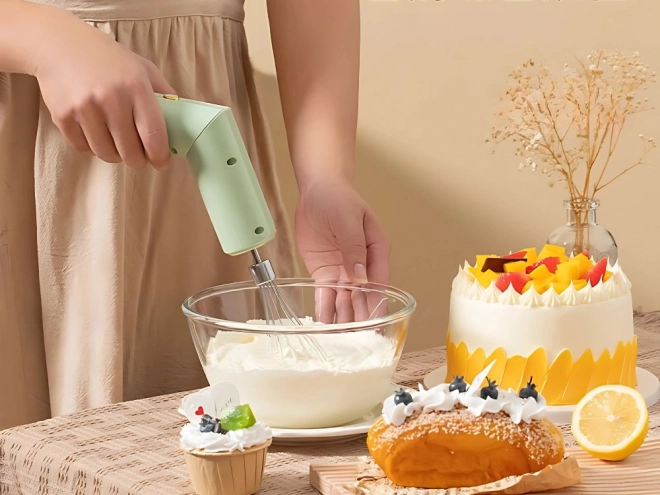Mixer electric portabil cu USB pentru ouă