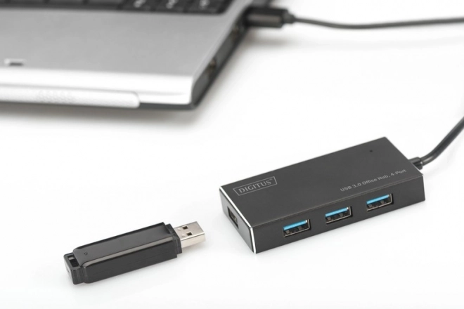 Hub USB 3.0 cu 4 porturi, aluminiu