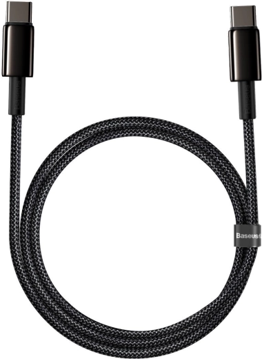 Rezistență maximă datorită împletiturii și conectorilor metalici