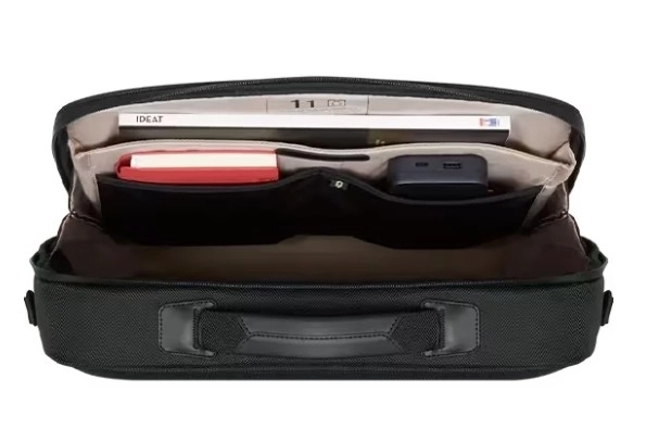 Geantă ThinkPad Professional pentru laptopuri 14"