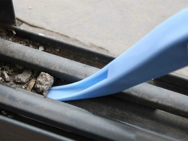Racletă detașabilă pentru murdărie persistentă