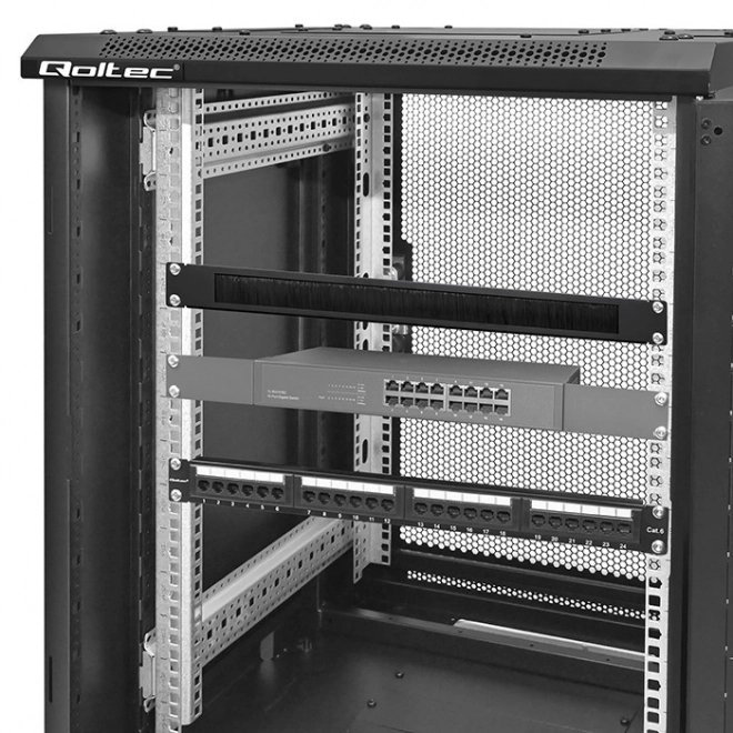 QOLTEC panou cu perii pentru rack de 19″, 1U