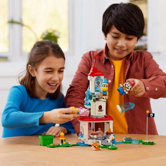 LEGO Super Mario Pisica Peach și Turnul Înghețat set de extindere
