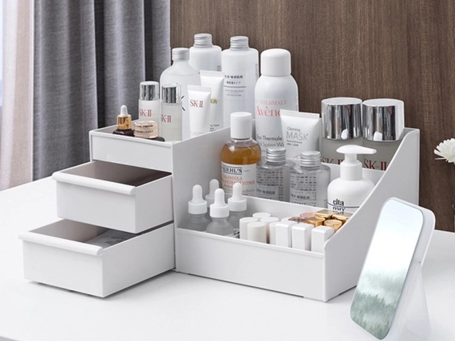 Organizator pentru cosmetice și bijuterii cu sertare