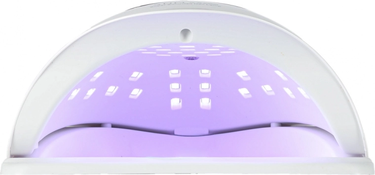 Polimerizare rapidă și uniformă datorită celor 45 LED-uri