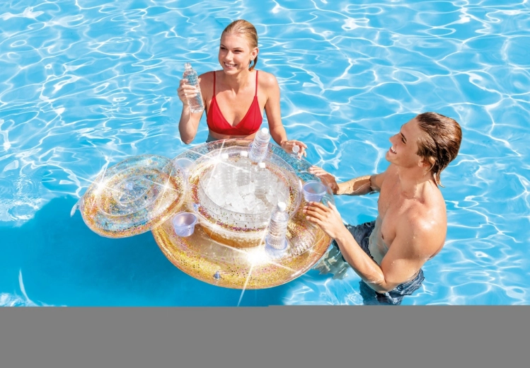 Ideal pentru Petreceri la Piscină