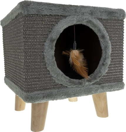 Construcție stabilă pe picioare din lemn