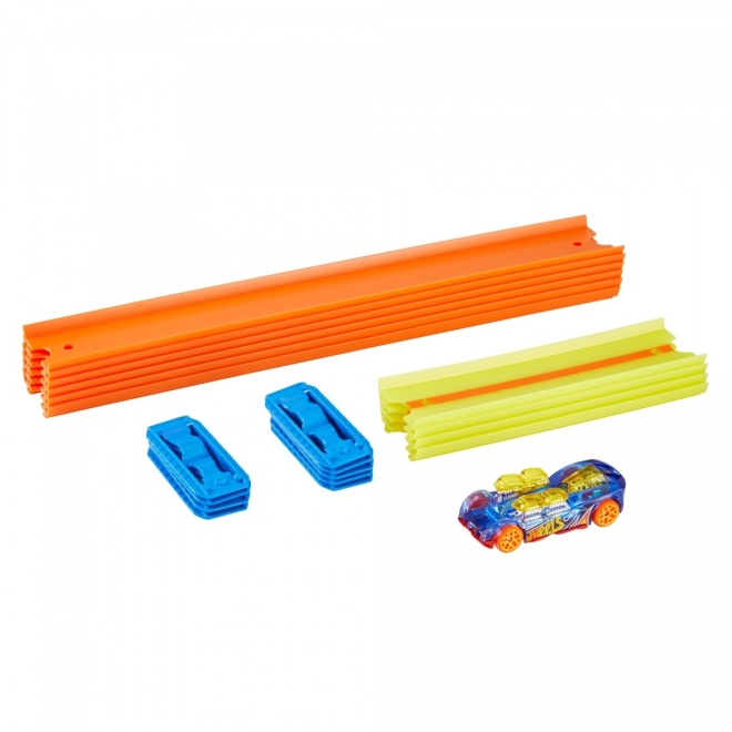 Mașinuță la scară 1:64 inclusă