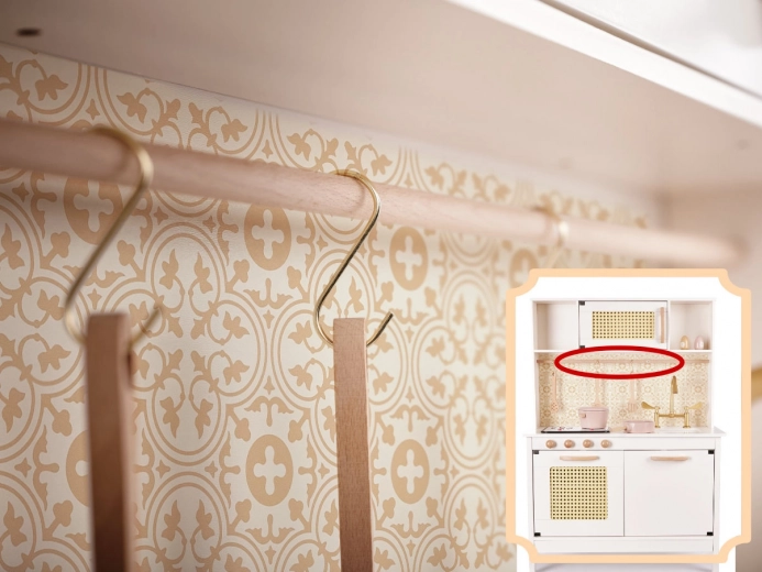 Spațiu de depozitare și bară suspendată