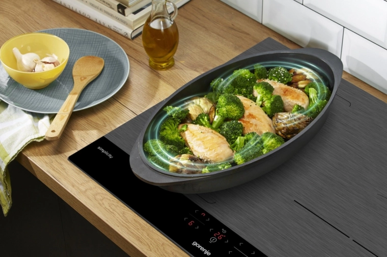 Zonă mare de 23 cm în față