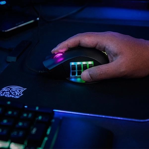 Mouse cu RGB și comutator NEMESIS