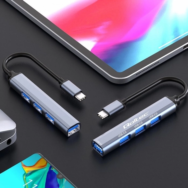 Hub USB-C 4 în 1 de la Qoltec