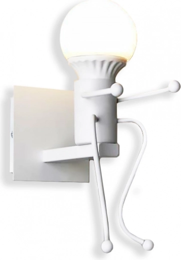 Construcție metalică în culoare albă