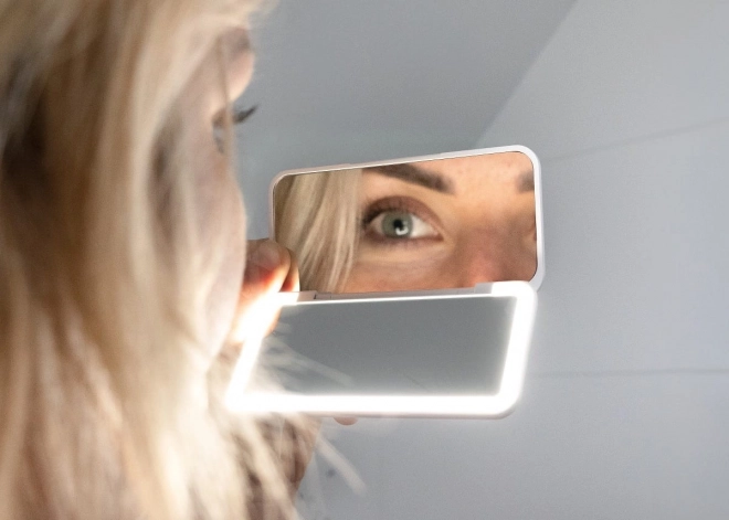 Lustru cosmetic portabil cu LED