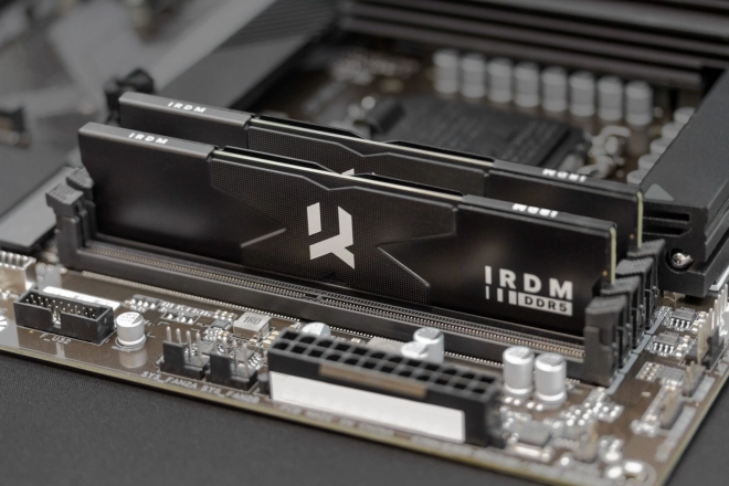 Memorie IRDM DDR5 32GB 6800MHz CL34 Negru
